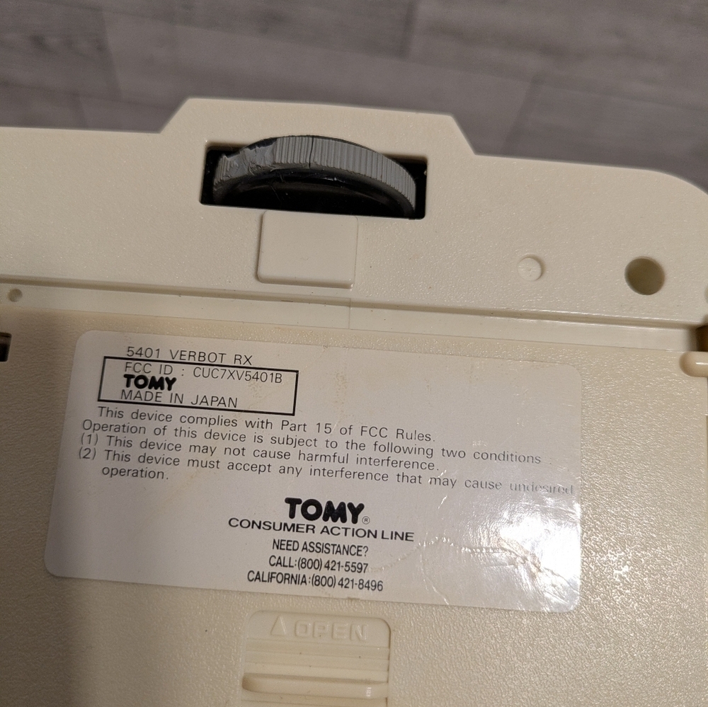 Tomy Retro Robot Action Figure - Cream and Red - Picture 6 of 9
